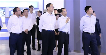 银企携手，共谋发展 I 工行总行副行长王景武一行莅临云顶集团官网调研考察 